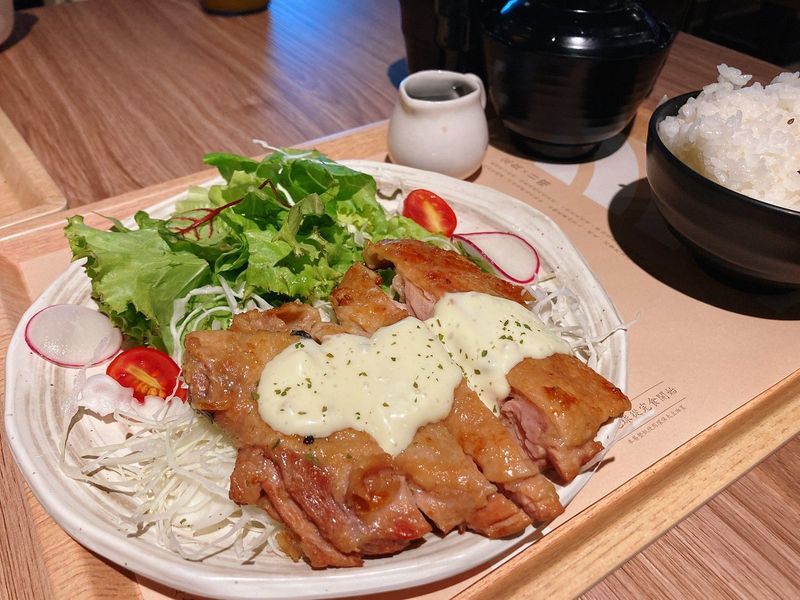 美食 定食8南門店 台北中正區 發胖板 Popdaily 波波黛莉