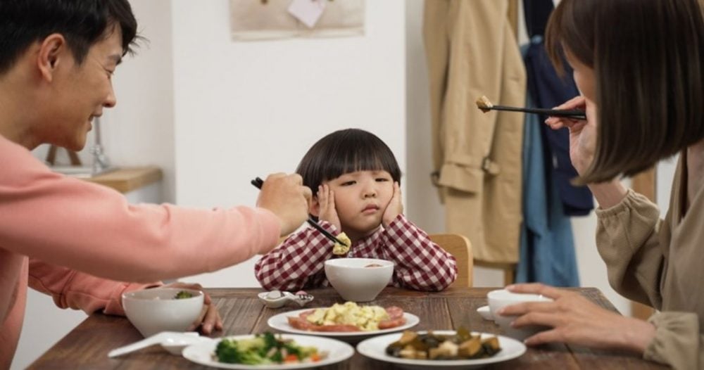 用餐規矩多、怕孩子餓到恐讓挑食越來越嚴重！打破家長五大教養迷思